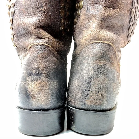 Frye Billy Hammered Cowboy Boot l Vintage Distressed Studded Boots l Size 7 B l - Picture 5 of 10